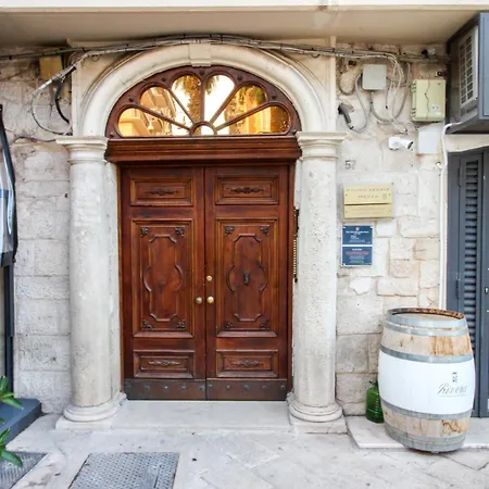 Апартаменты Loft57 L&g - Centro Storico